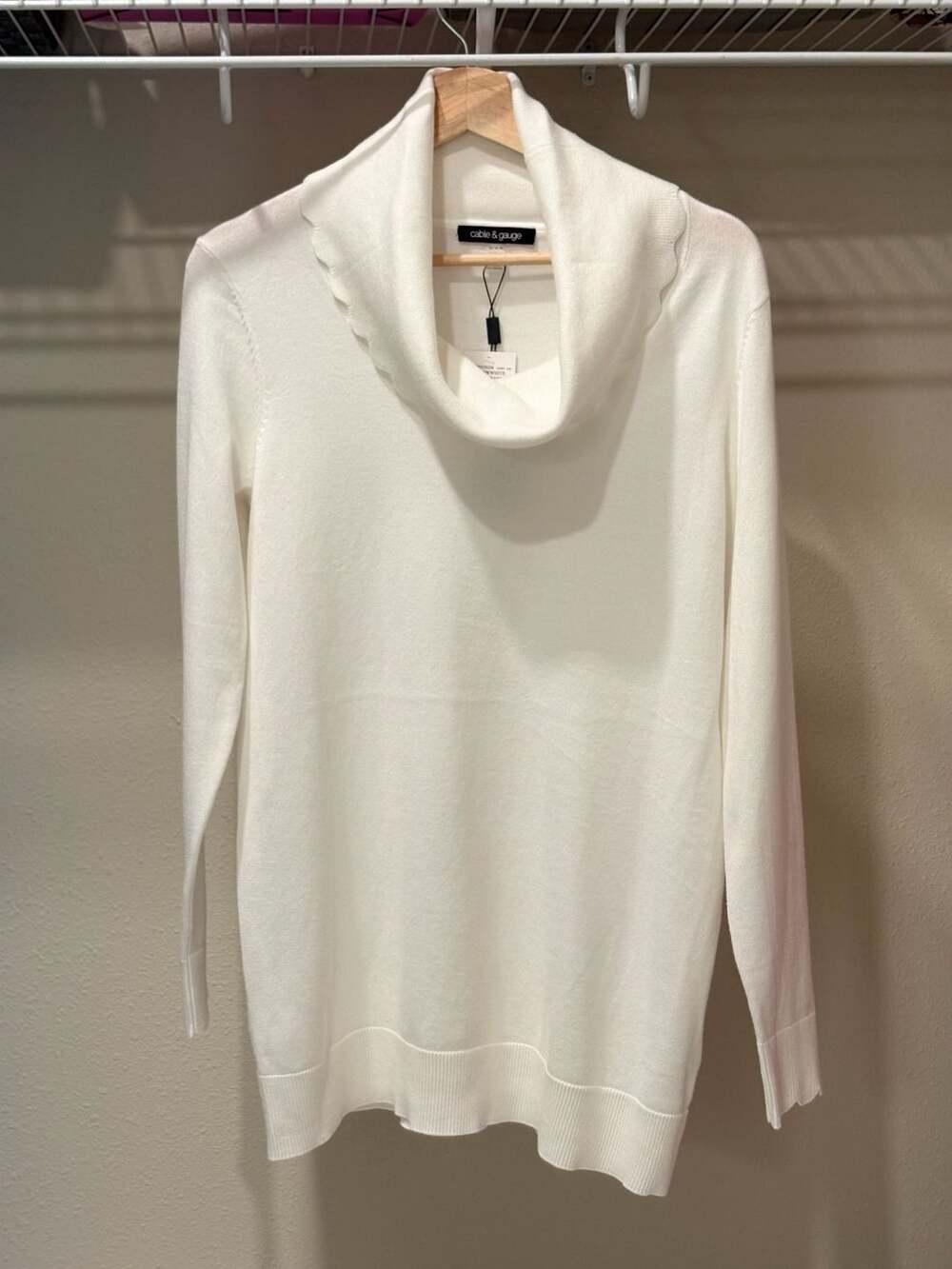 cable & gauge White Cowl Neck Long Sleeve Sweater with Scalloped Edge Detail - Picture 4 of 8